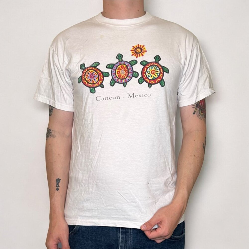 Vintage 90s Cancun Mexico Turtle Travel Tourist Colorful Beach T-Shirt M